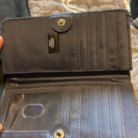 Wallet - Picture 2 of 3